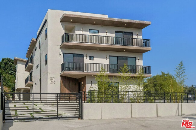 257 S Park View St in Los Angeles, CA - Building Photo - Building Photo
