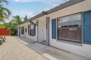 27650 Imperial Shores Blvd, Unit 27650 in Bonita Springs, FL - Building Photo