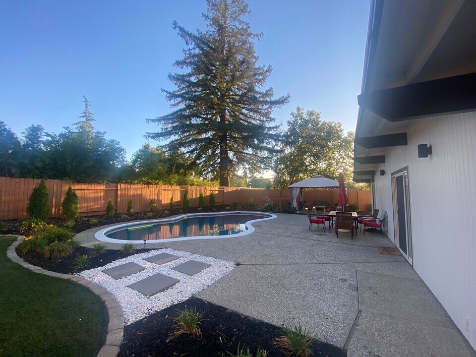 7614 Northeast Cir in Citrus Heights, CA - Building Photo