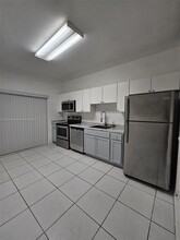 6900 NW 179th St in Hialeah, FL - Building Photo - Building Photo