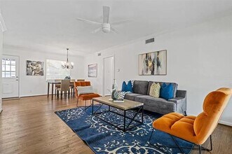 3867 Gaspar Dr in Dallas, TX - Building Photo - Building Photo