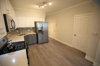 3050 N Clifton Ave in Chicago, IL - Building Photo - Building Photo