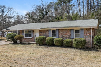 6410 Jane Dr in Mableton, GA - Building Photo - Building Photo