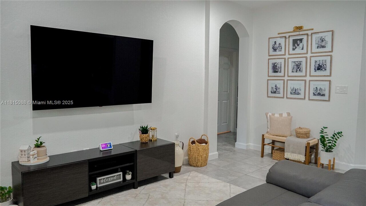 134 SE 28th Ter in Homestead, FL - Building Photo
