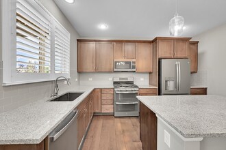 7673 Bandit Dr in Castle Rock, CO - Foto de edificio - Building Photo