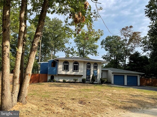 property at 802 Salem Ct