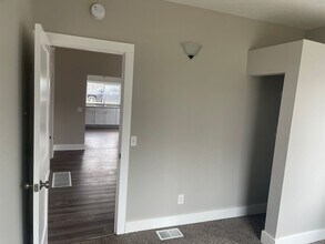 1510 Queen Ave NE in Grand Rapids, MI - Building Photo - Building Photo