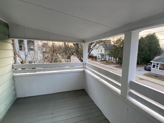 31 Leclair St in Winooski, VT - Foto de edificio - Building Photo