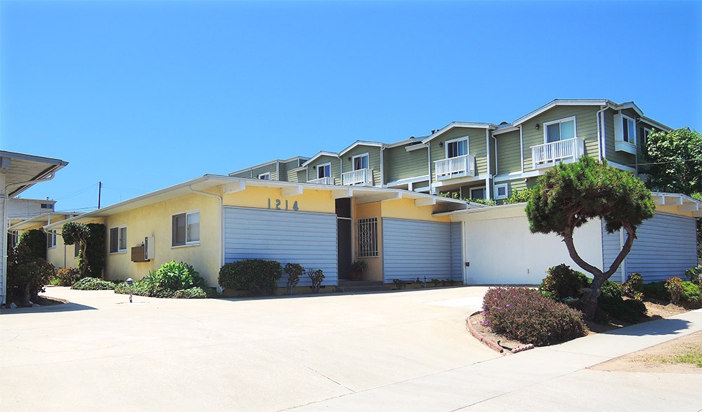 1214 Tennyson St in Manhattan Beach, CA - Foto de edificio