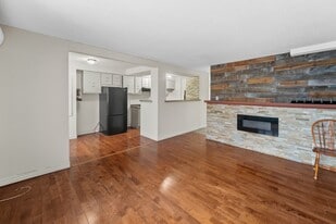 103 Doyle St in St John's, NL - Building Photo