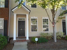 223 Township Dr in Fort Mill, SC - Building Photo