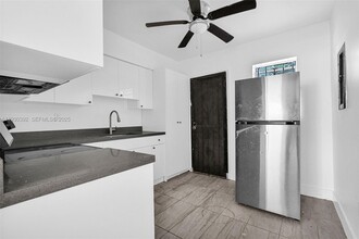 14600 NE 14th Ave in Miami, FL - Building Photo - Building Photo