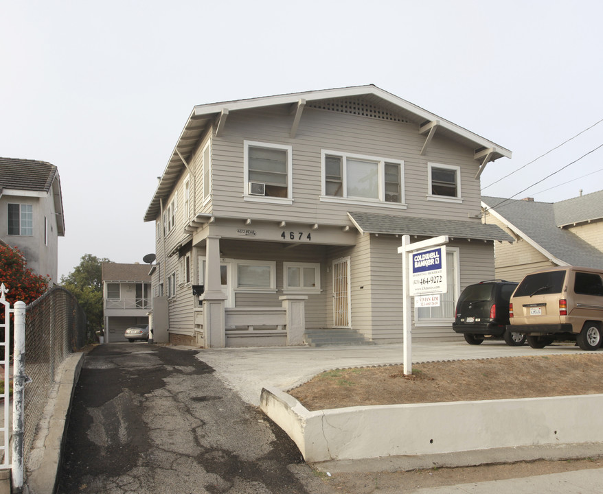 4672-4674 3/4 La Mirada Ave in Los Angeles, CA - Building Photo