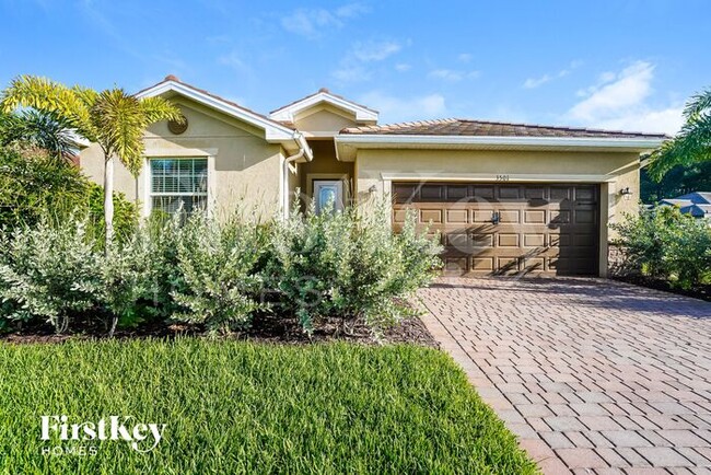 property at 3501 E Hampton Cir