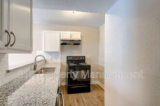 6901 Jackson Ave in Kansas City, MO - Building Photo - Building Photo