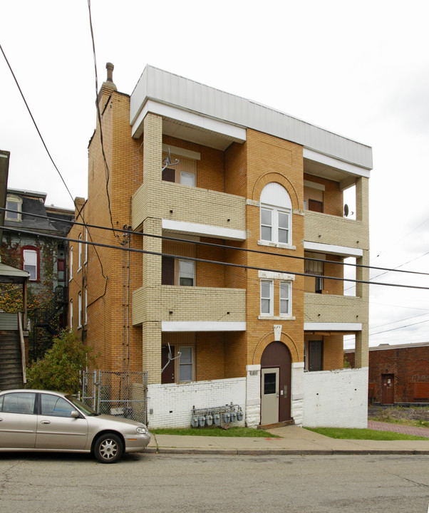 122 N Aiken Ave in Pittsburgh, PA - Building Photo