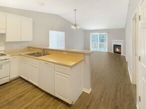 2630 Weatherby Hills Dr SE in Grand Rapids, MI - Building Photo - Building Photo