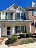 1091 Cramerton Village Dr in Cramerton, NC - Building Photo