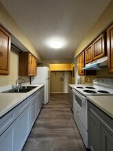 948 E Monterey Ct, Unit A in Terrytown, LA - Building Photo - Building Photo