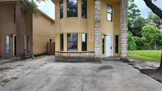 3032 La Estancia Ln in Houston, TX - Building Photo - Building Photo