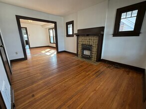 800 Bayridge Ave, Unit Second Floor in Pittsburgh, PA - Building Photo - Building Photo