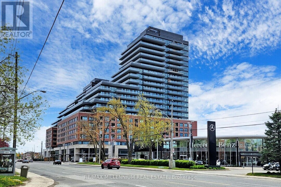 33-533 Frederick Todd Wy in Toronto, ON - Building Photo