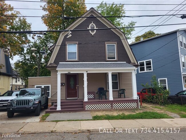 property at 926 Greenwood Ave