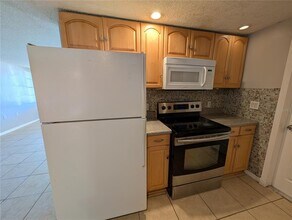 5015 Overton Dr in New Port Richey, FL - Building Photo - Building Photo