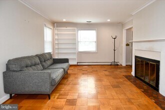 9325 Long Branch Pkwy in Silver Spring, MD - Building Photo - Building Photo