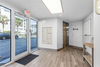 4531 Bay Beach Ln in Fort Myers Beach, FL - Building Photo - Building Photo