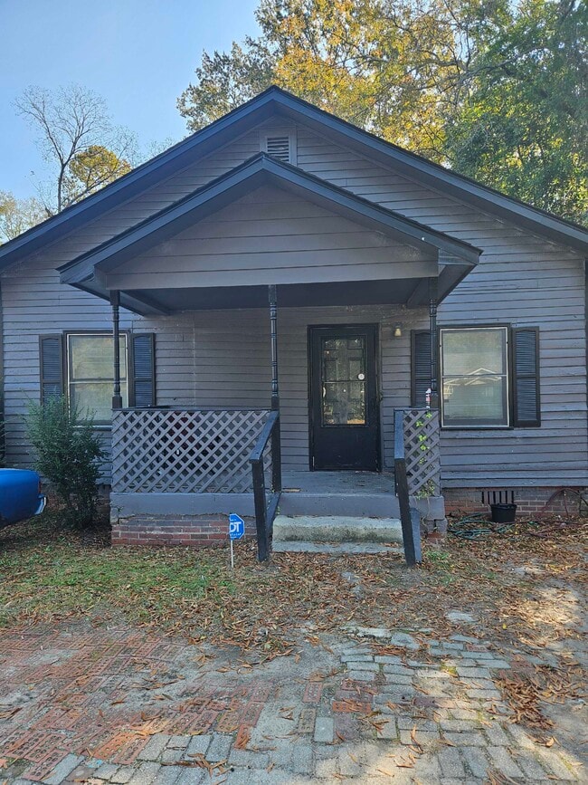 property at 113 Woodlawn Ave