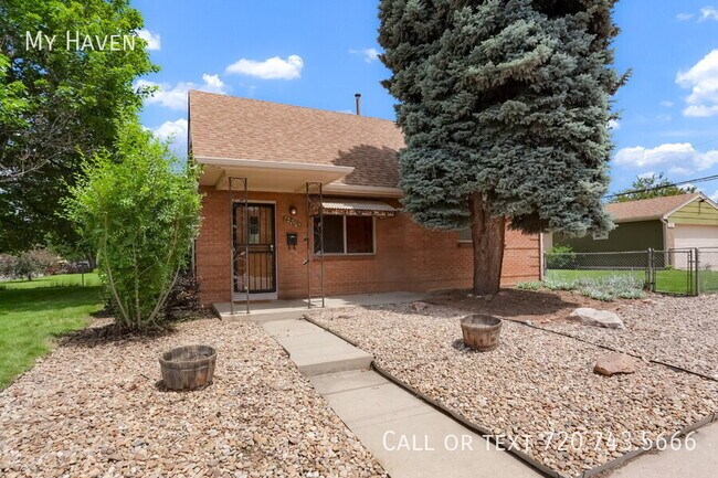 property at 4905 E 36th Ave