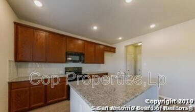 2618 Paria Cyn in Converse, TX - Building Photo - Building Photo