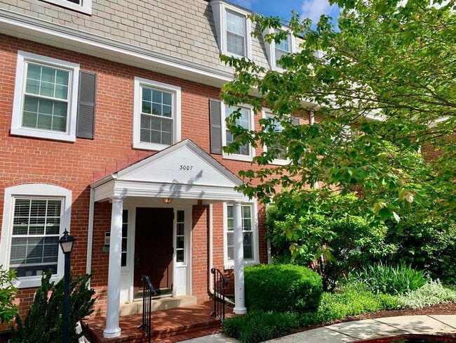 property at 3007 S Buchanan St