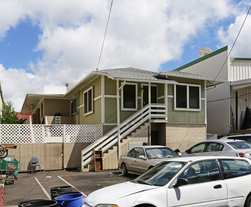 1732 Democrat St in Honolulu, HI - Building Photo