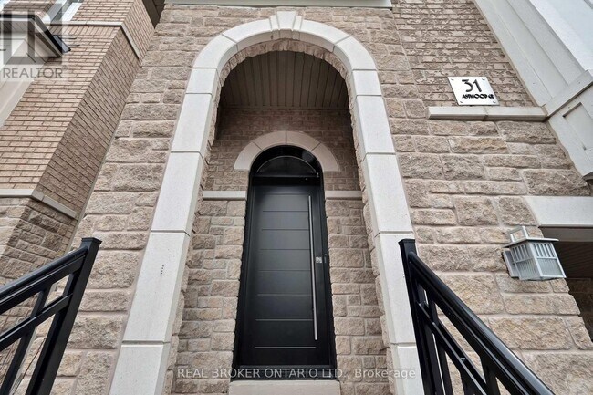 31 Mastwood Crescent in Toronto, ON - Building Photo - Building Photo