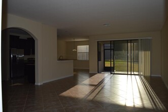 20112 Satin Leaf Ave in Tampa, FL - Building Photo - Building Photo