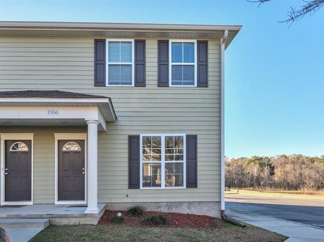 1956 Corvallis Ave, Unit 1956 in Tallahassee, FL - Foto de edificio - Building Photo