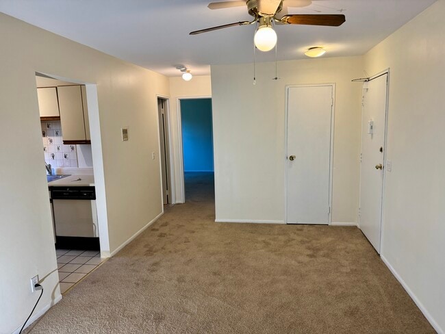 1080 New Haven Ave in Milford, CT - Building Photo - Building Photo