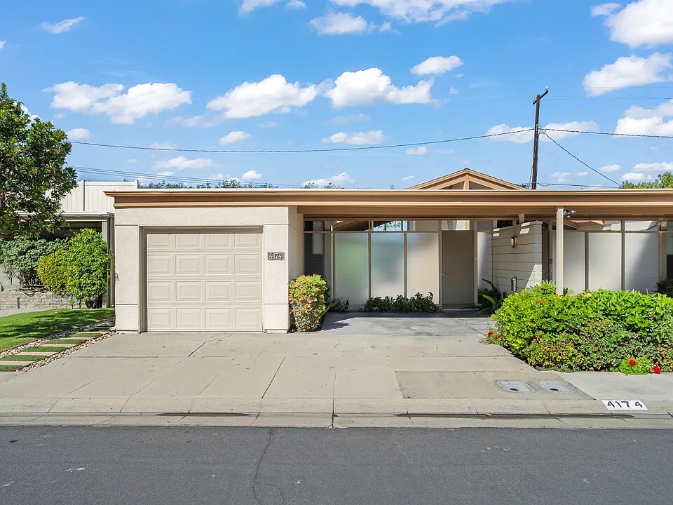 4174 Del Mar Ave in Long Beach, CA - Building Photo