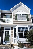 3953 Hartlake St in Woodbridge, VA - Building Photo