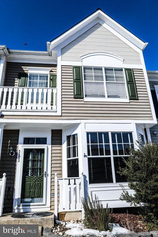 property at 3953 Hartlake St