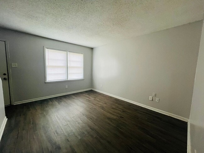 131 Wall St in Warner Robins, GA - Building Photo - Building Photo