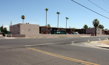 Roosevelt Apartments in Phoenix, AZ - Building Photo - Building Photo