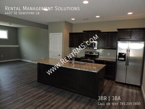 4407 SE Gemstone Ln in Topeka, KS - Building Photo - Building Photo