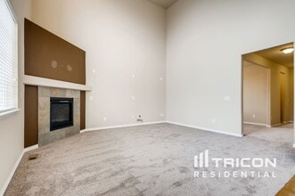 161 N Newbern Way in Aurora, CO - Building Photo - Building Photo