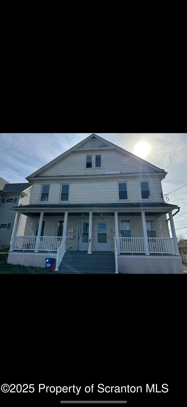 property at 618 Gibbons St