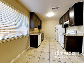 1632 Citrus St in West Sacramento, CA - Building Photo - Building Photo
