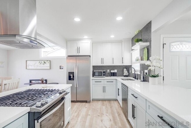 4535 Winona Ave in San Diego, CA - Building Photo - Building Photo