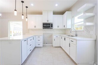 918 N Blair Ave in Edinburg, TX - Building Photo - Building Photo